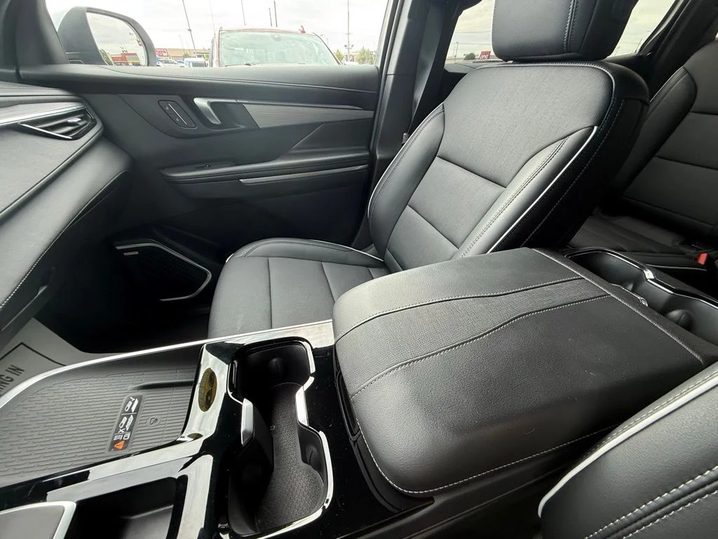 Used 2025 White Buick Preferred image 29