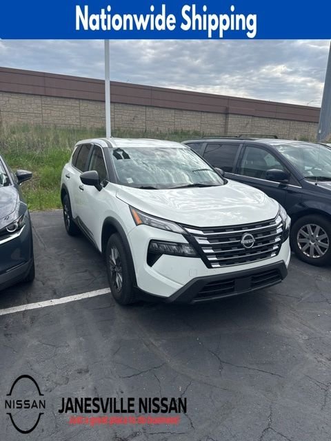 2024 Nissan Rogue S FWD's photo