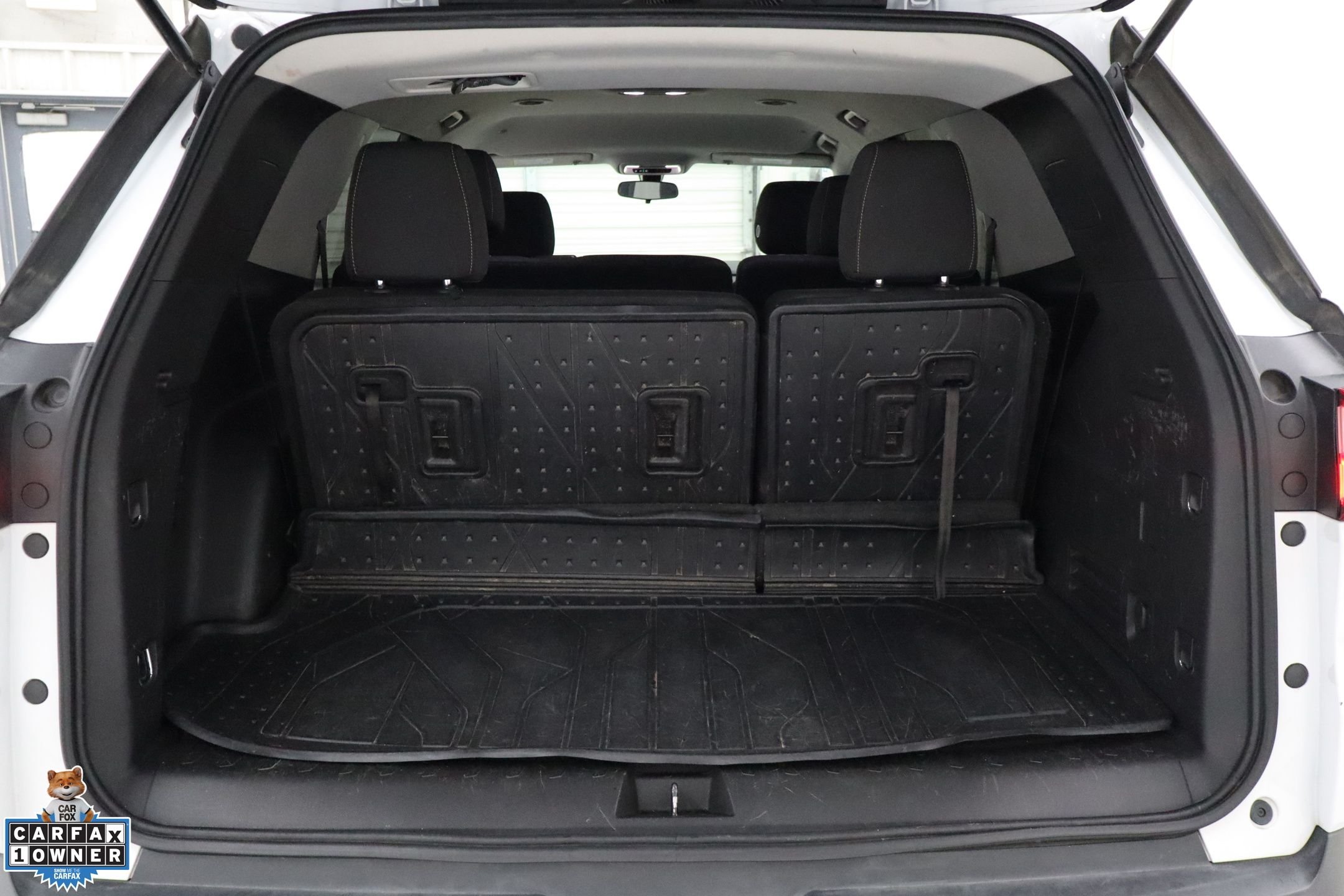 Used 2021 White Chevrolet LS image 26