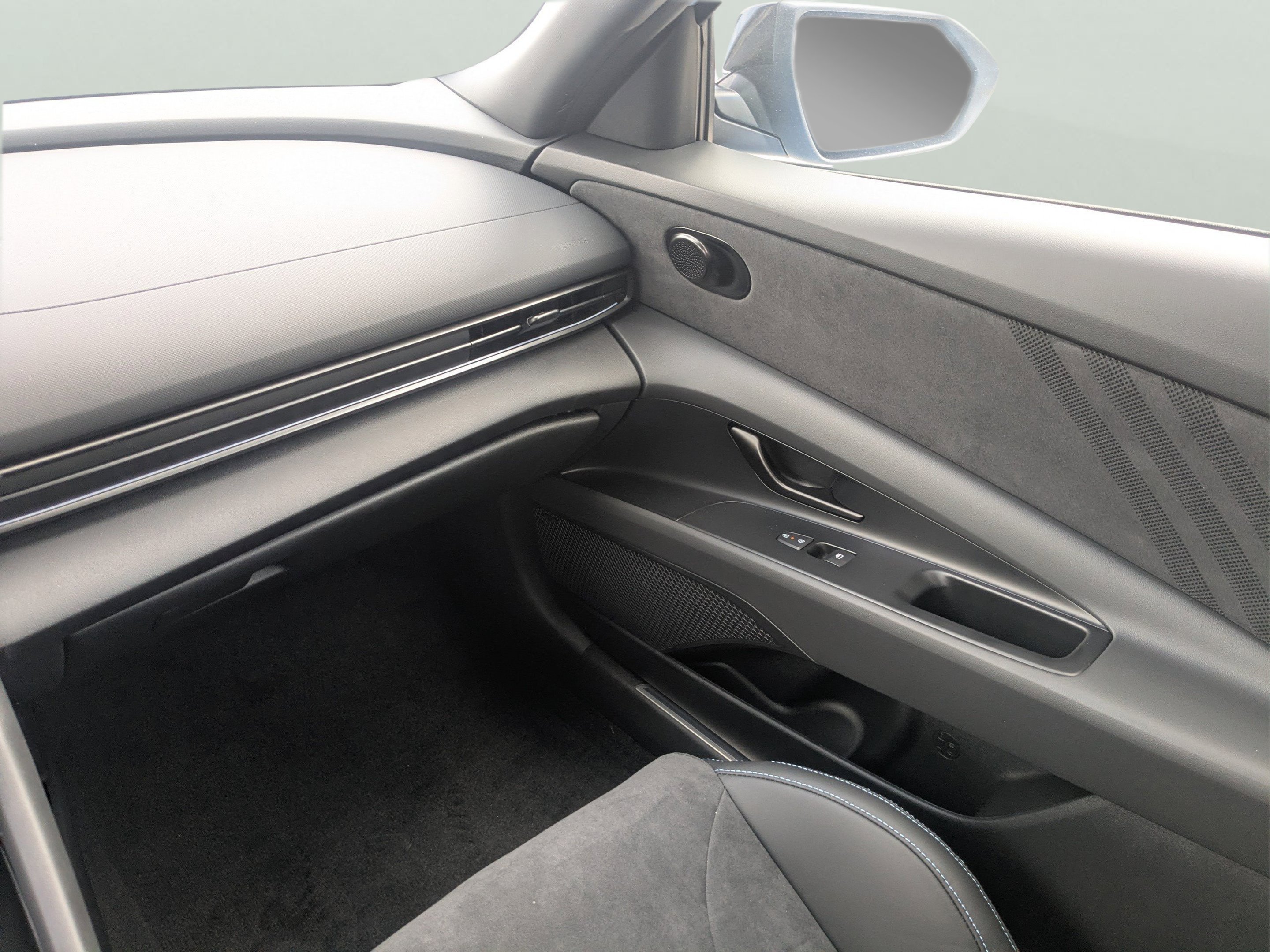 New 2026 Atlas White Hyundai Sedan image 14