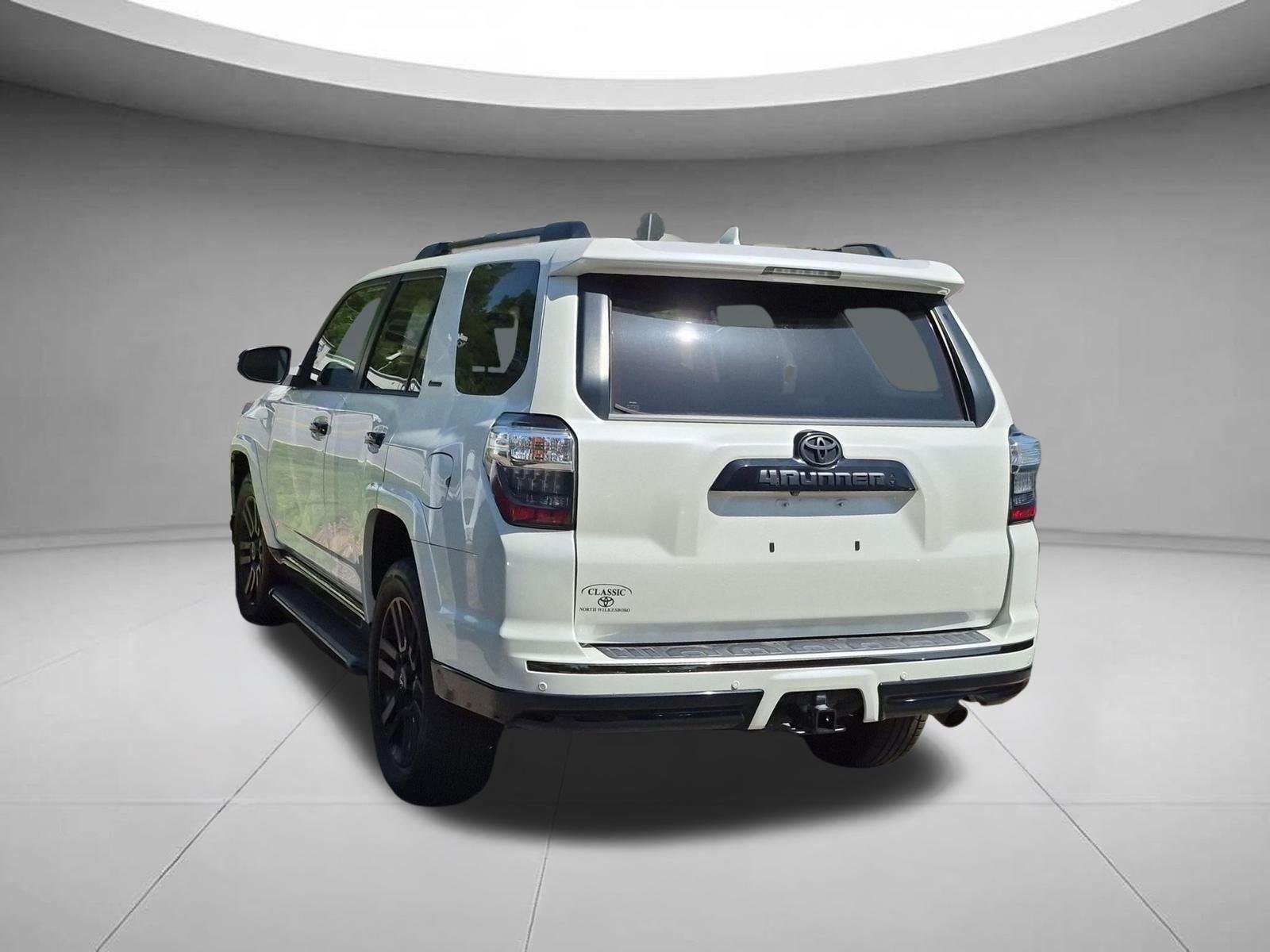 Used 2019 Blizzard Pearl Toyota Limited image 2
