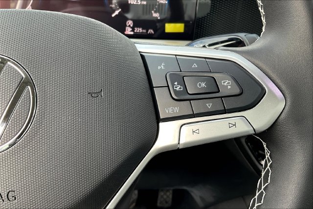 2025 Volkswagen Tiguan SE - Photo 20
