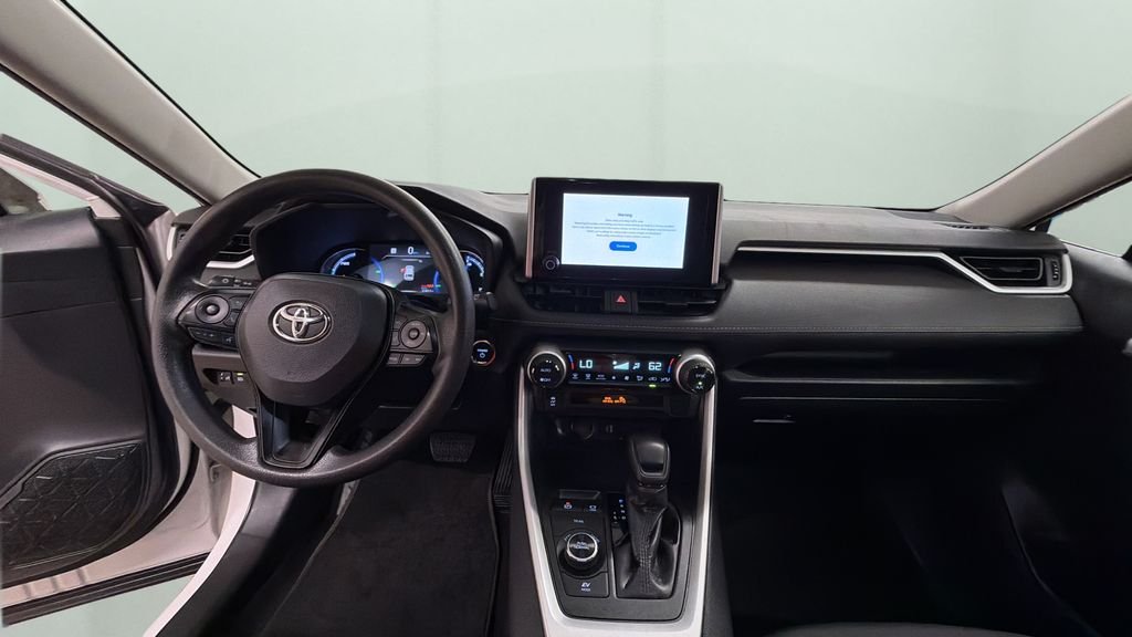 Used 2025 White Toyota XLE image 10