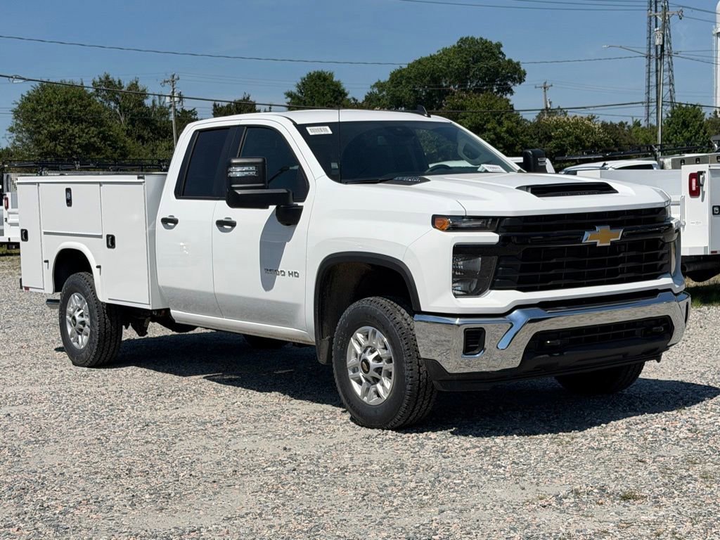 New 2026 Summit White Chevrolet WT image 1