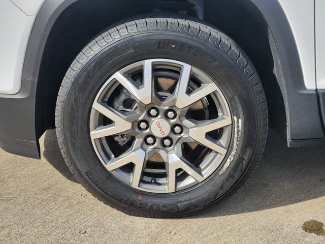 Used 2023 Summit White GMC SLE image 10