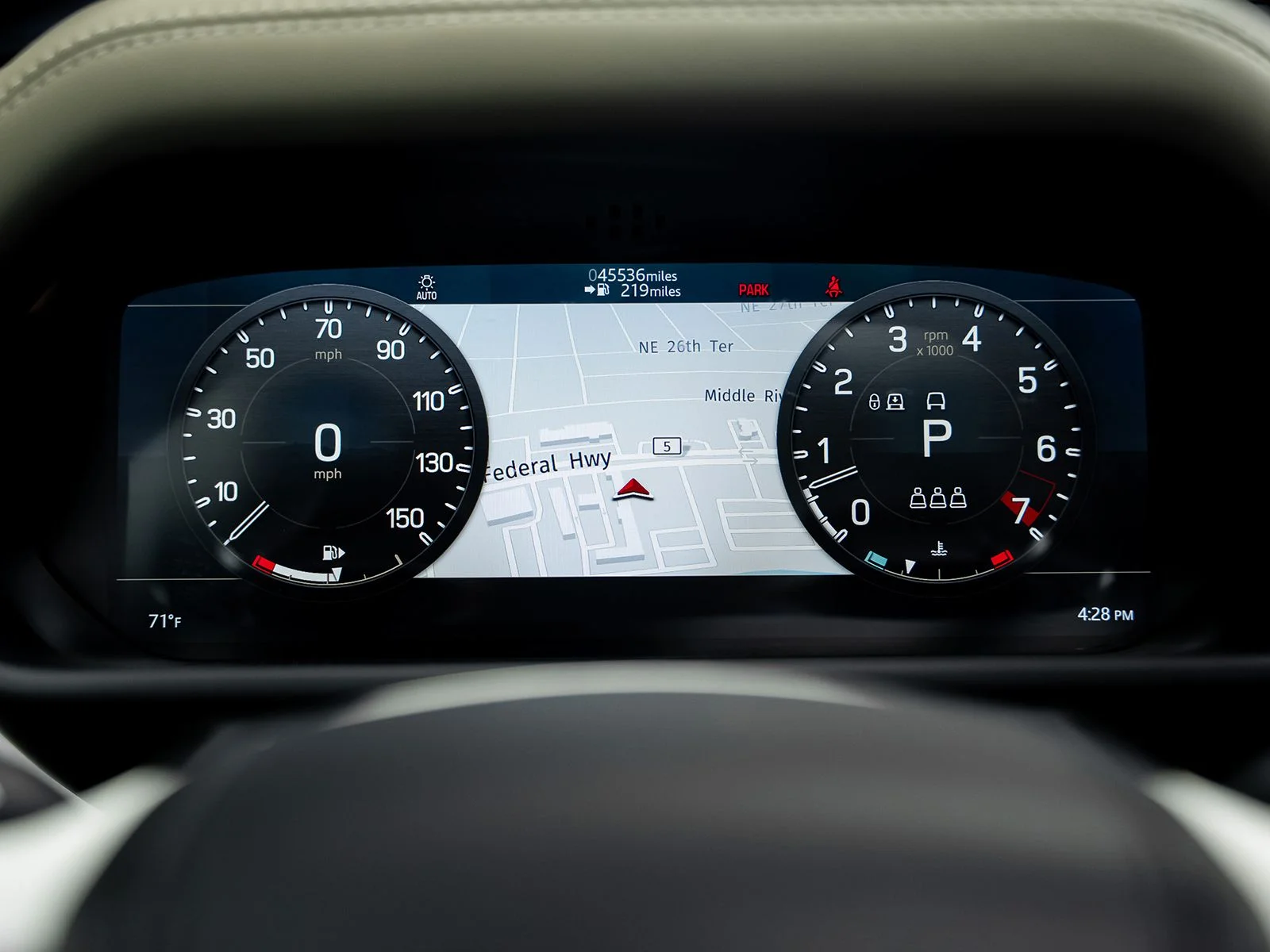 Used 2020 Blue Land Rover HSE image 46