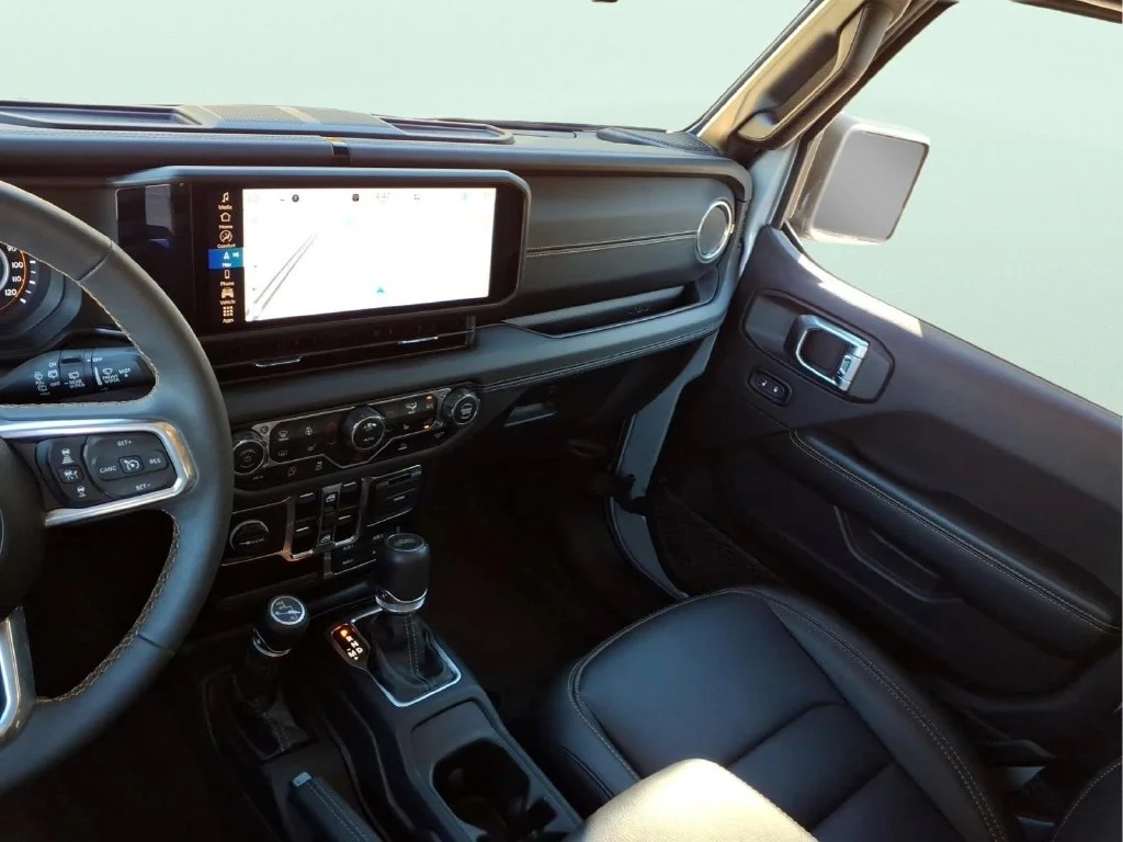 Used 2024 Silver Jeep Sahara image 18