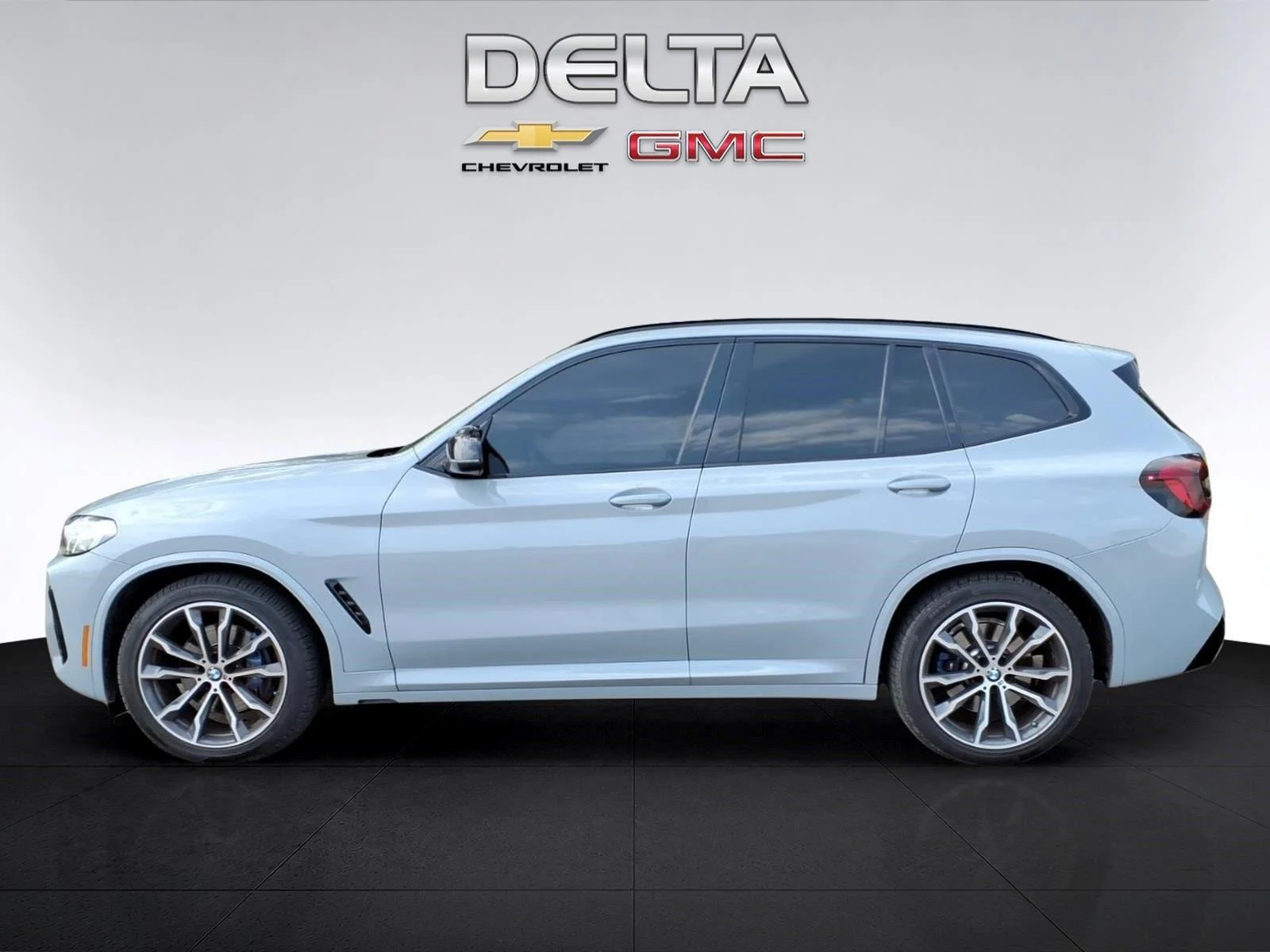 Used 2023 Brooklyn Grey Metallic BMW M40i image 2