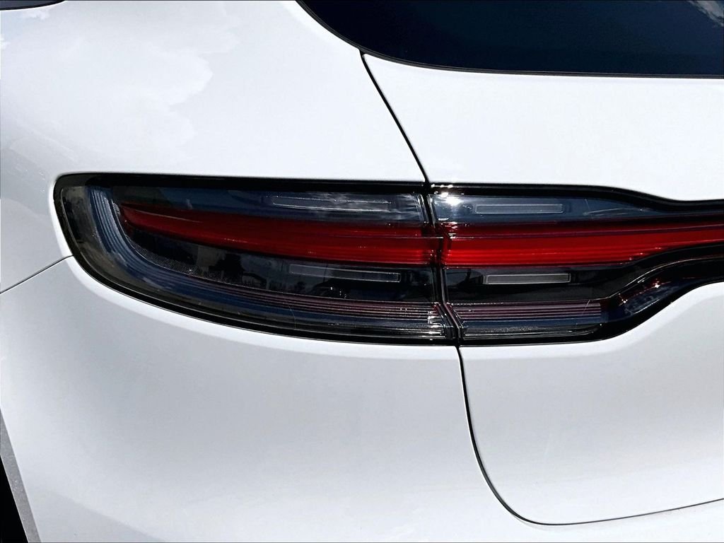 Used 2023 White Porsche  image 21