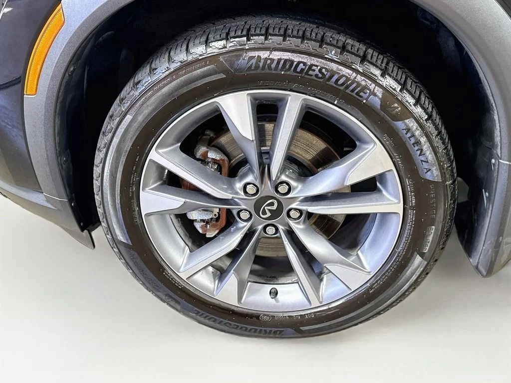 Certified Used 2024 Mineral INFINITI LUXE image 44