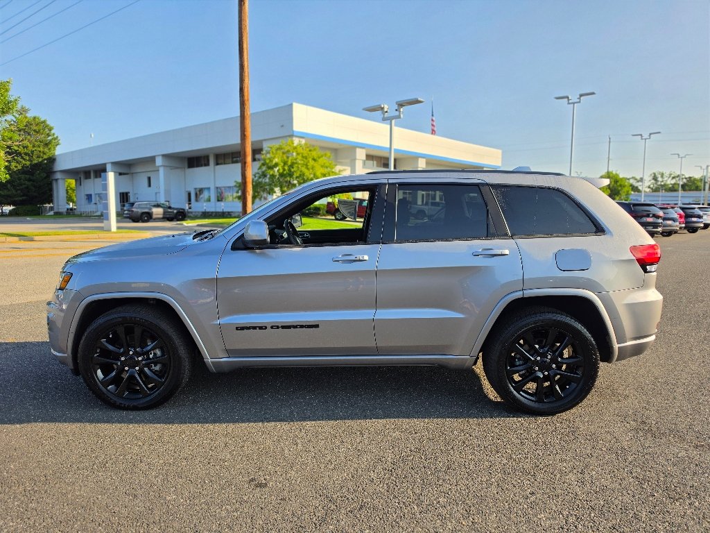 Used 2021 Billet Silver Metallic Clear Coat Jeep Laredo X image 18