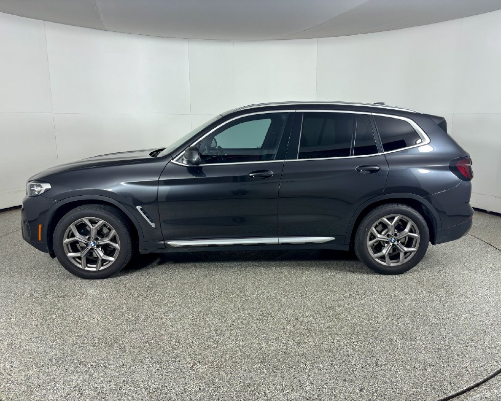 Used 2022 Gray BMW xDrive30i image 6