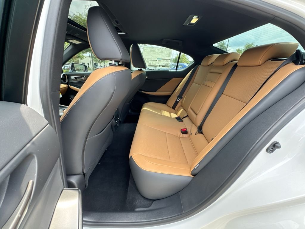 New 2026 Ultra White Lexus F SPORT DESIGN image 31