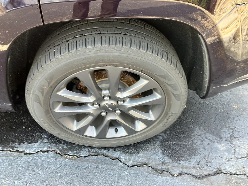 Used 2019 Sangria Metallic Clear Coat Jeep High Altitude image 4