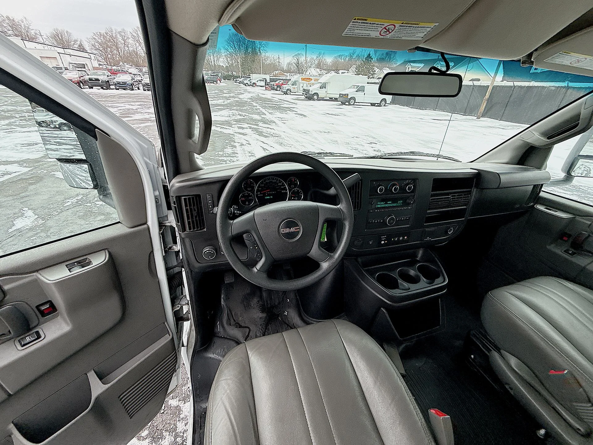 Used 2020 Summit White GMC Work Van image 18