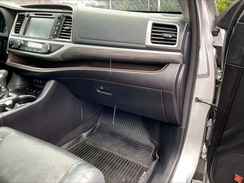 Used 2018 Silver Toyota Limited image 13