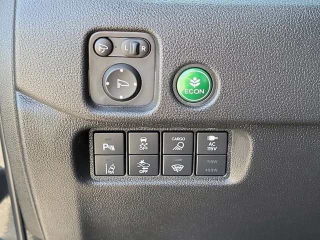 Used 2025  Honda Black Edition image 30