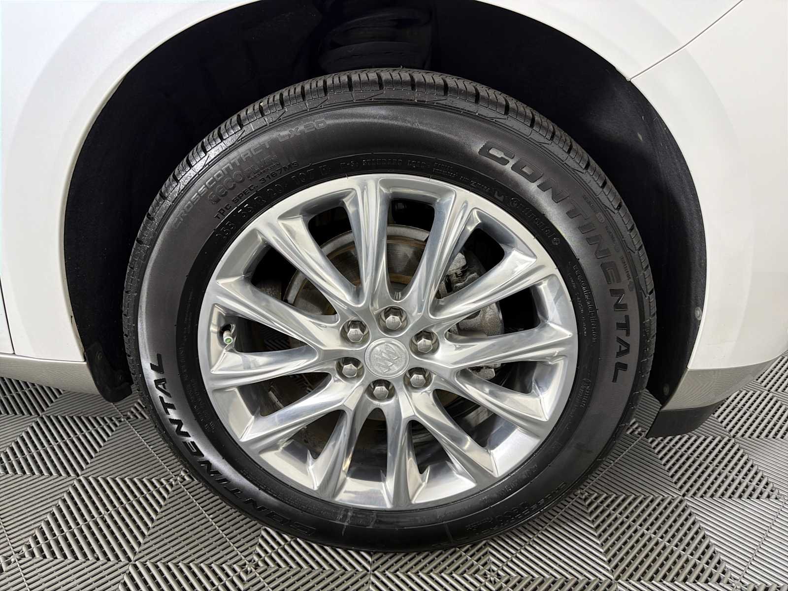 Used 2018 Includes Satin Nickel lower exterior accent color. Buick Premium image 10