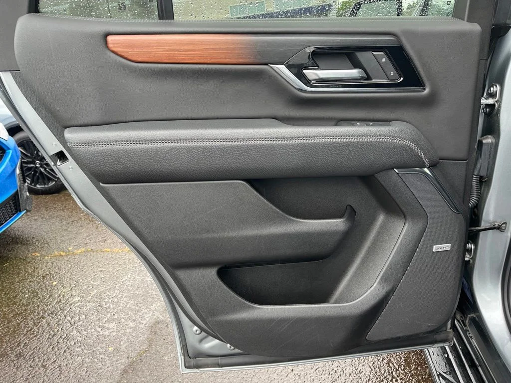 Used 2025 Silver GMC Denali image 12