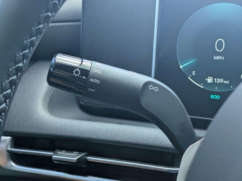 New 2026 Silver Hyundai SEL Convenience image 28