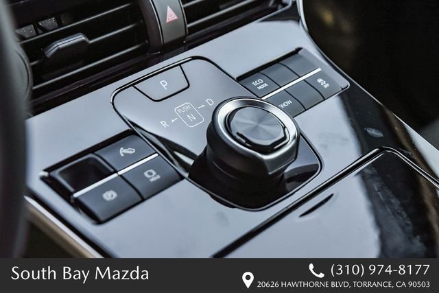 Used 2024  Toyota XLE image 19