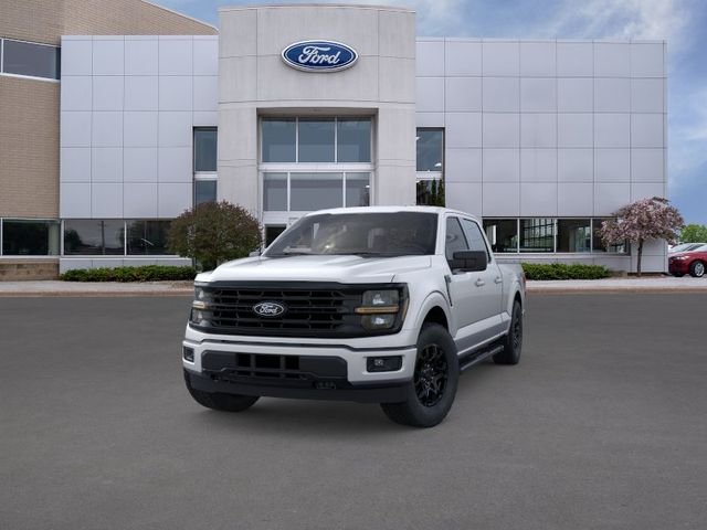 New 2026 Silver Metallic Ford XLT image 2