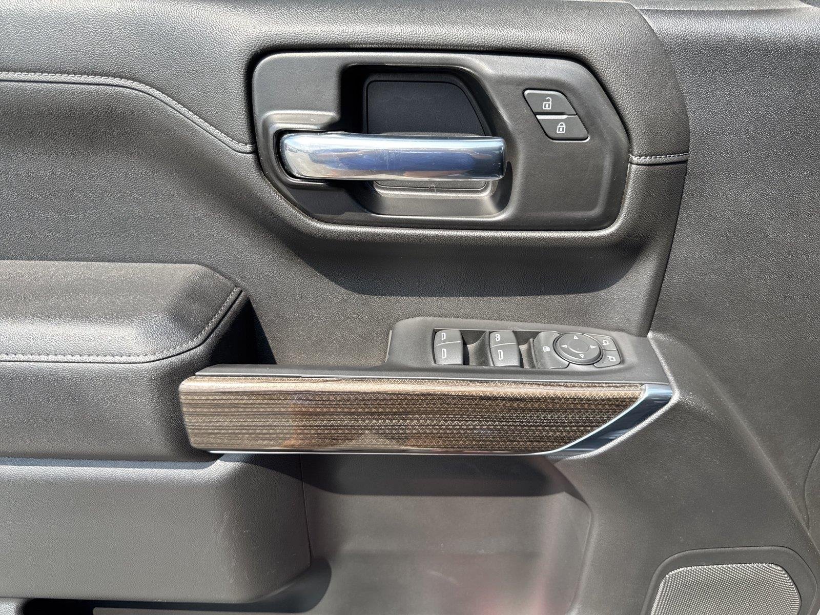 Used 2022 SATIN STEEL METALLIC Chevrolet LT image 17