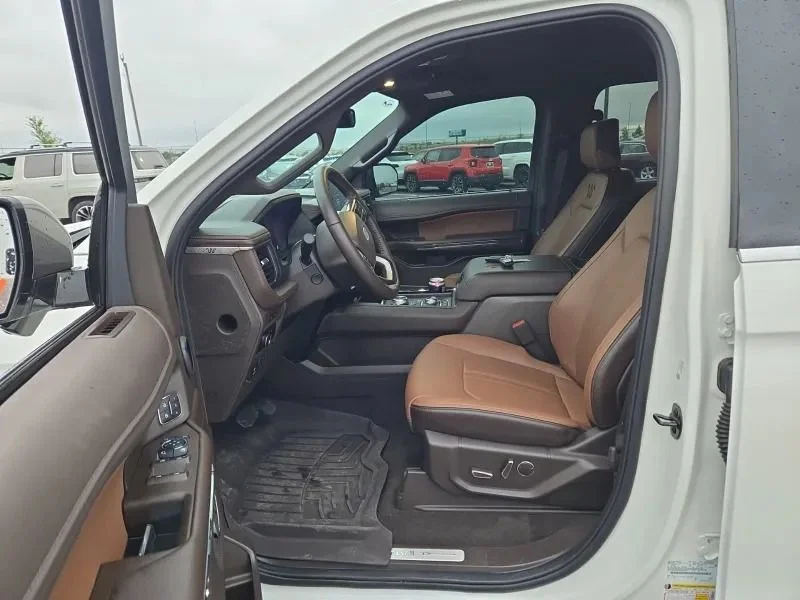 Used 2024 White Ford King Ranch image 5