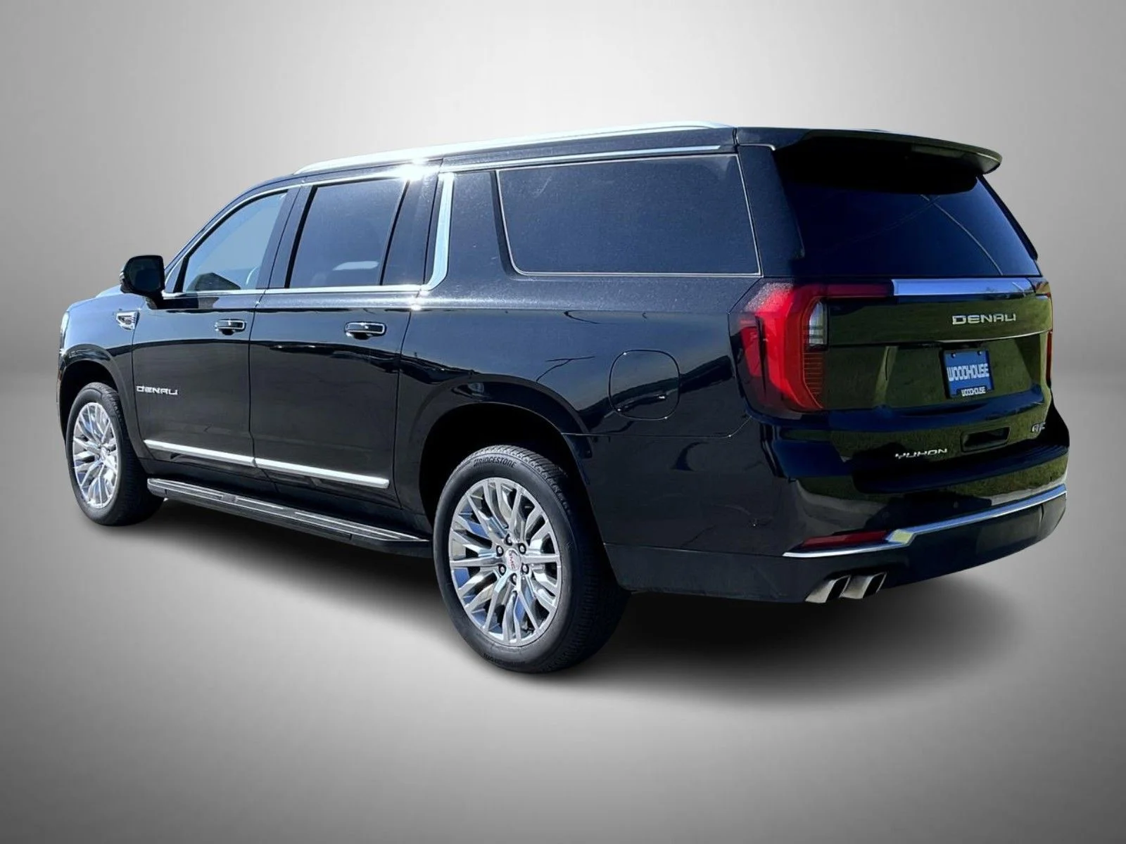 Used 2025 Black GMC Denali image 7