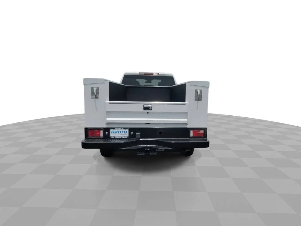 New 2026 Summit White Chevrolet WT image 7