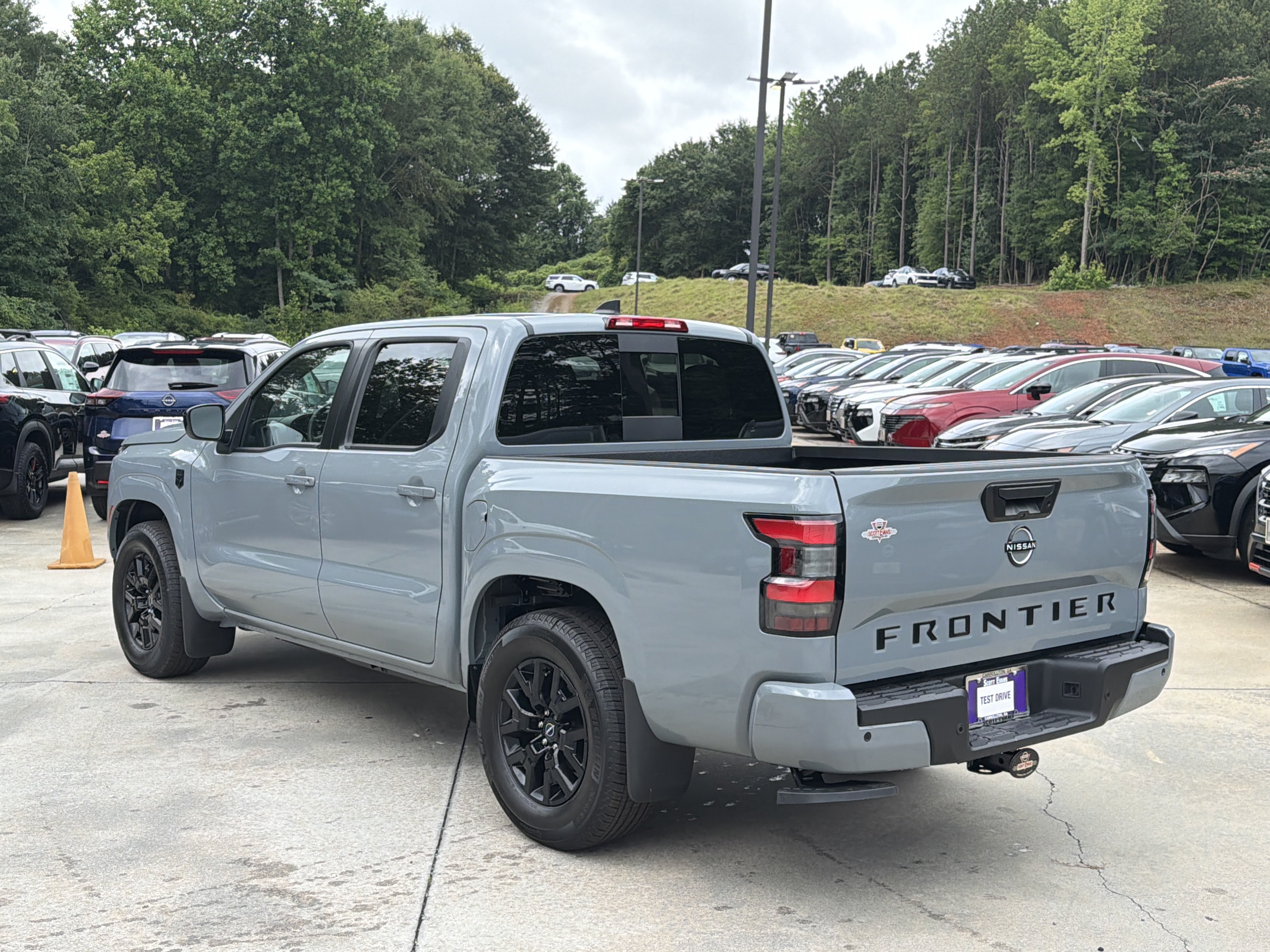 New 2026 Boulder Gray Pearl Nissan SV image 6