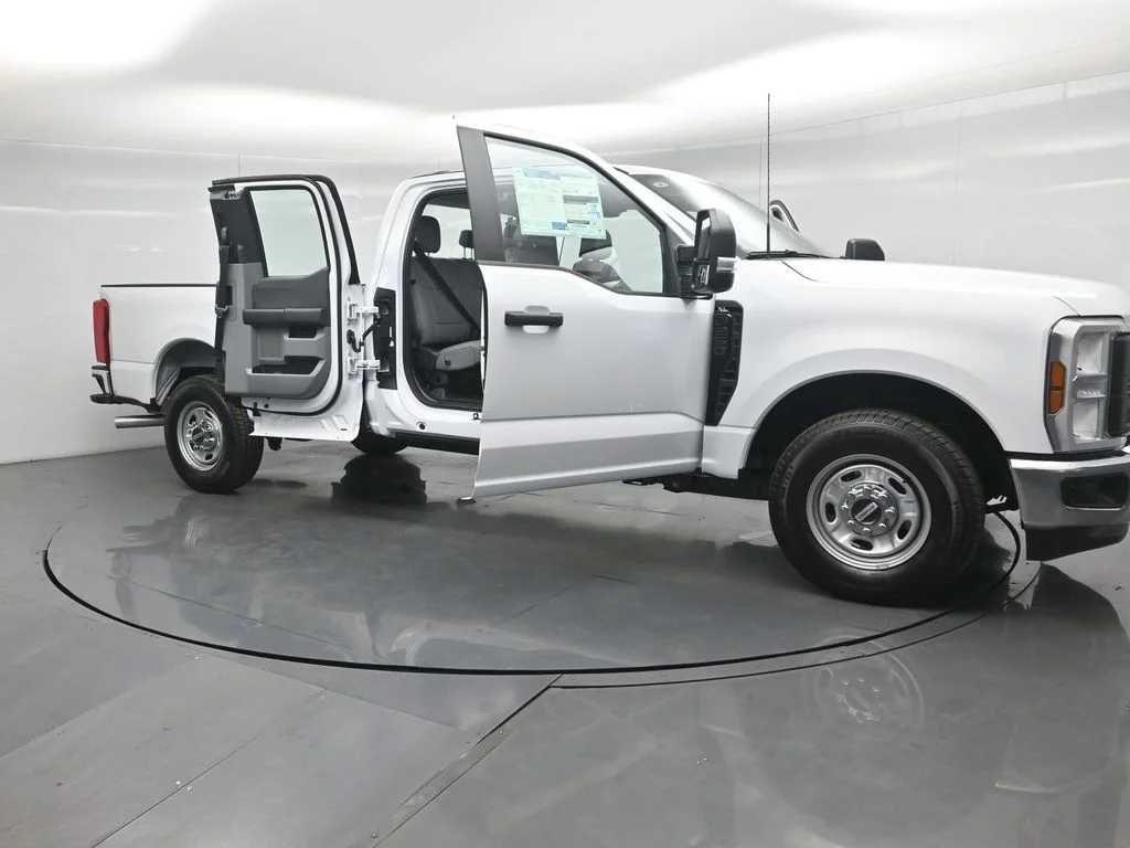 New 2027 Oxford White Ford XL image 27