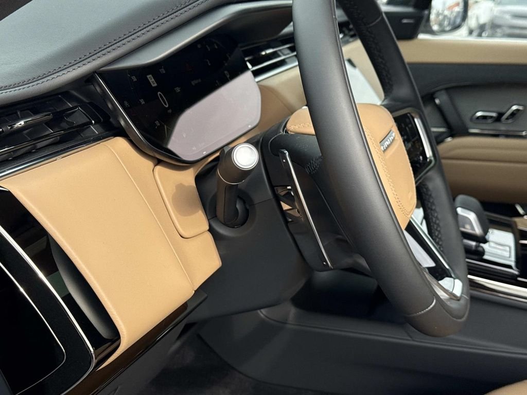 New 2026 Fuji White Land Rover SE image 12