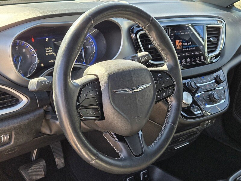 Used 2020 White Chrysler Touring L Plus image 19