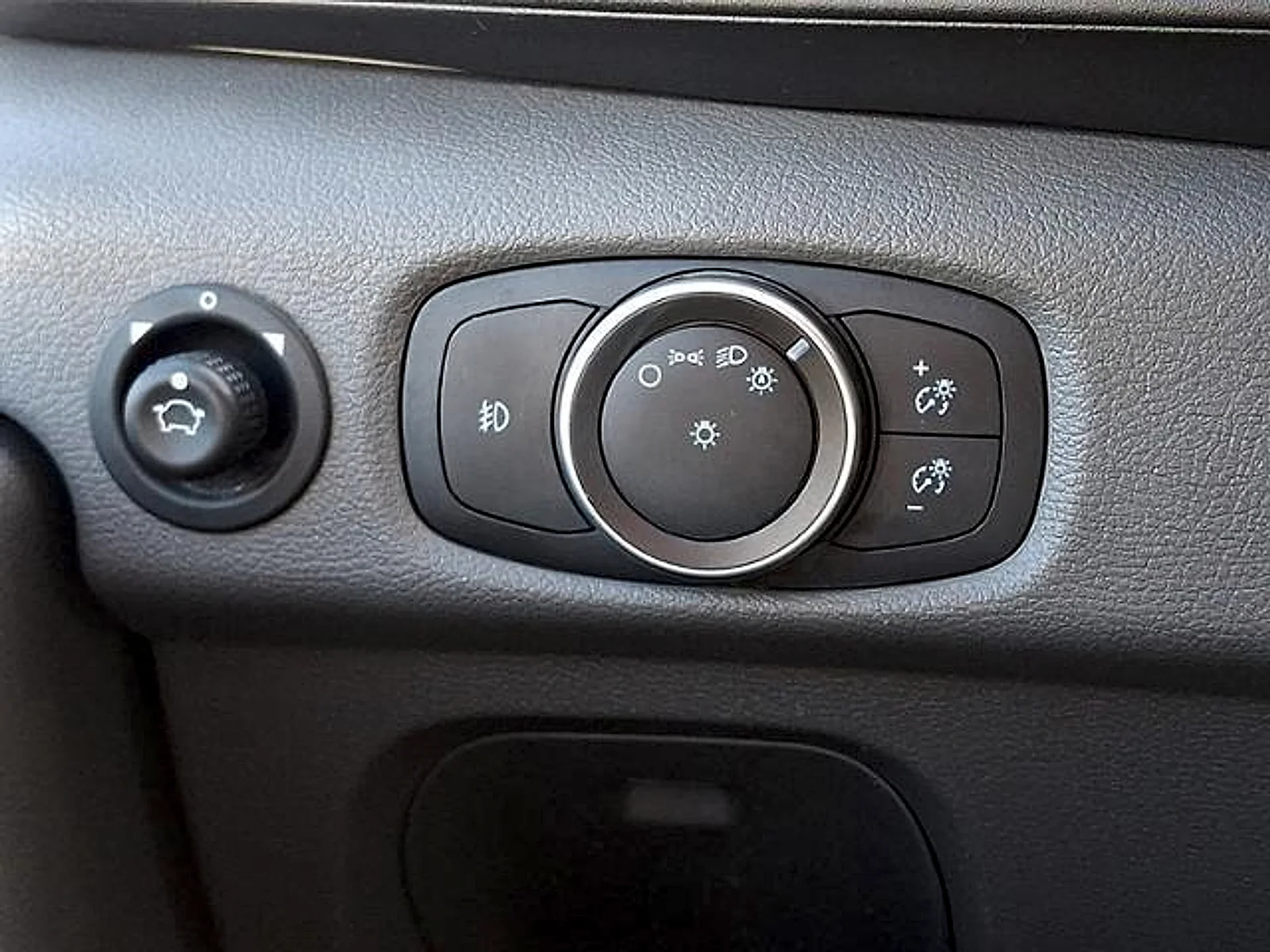 Used 2020 Oxford White Ford Base image 28