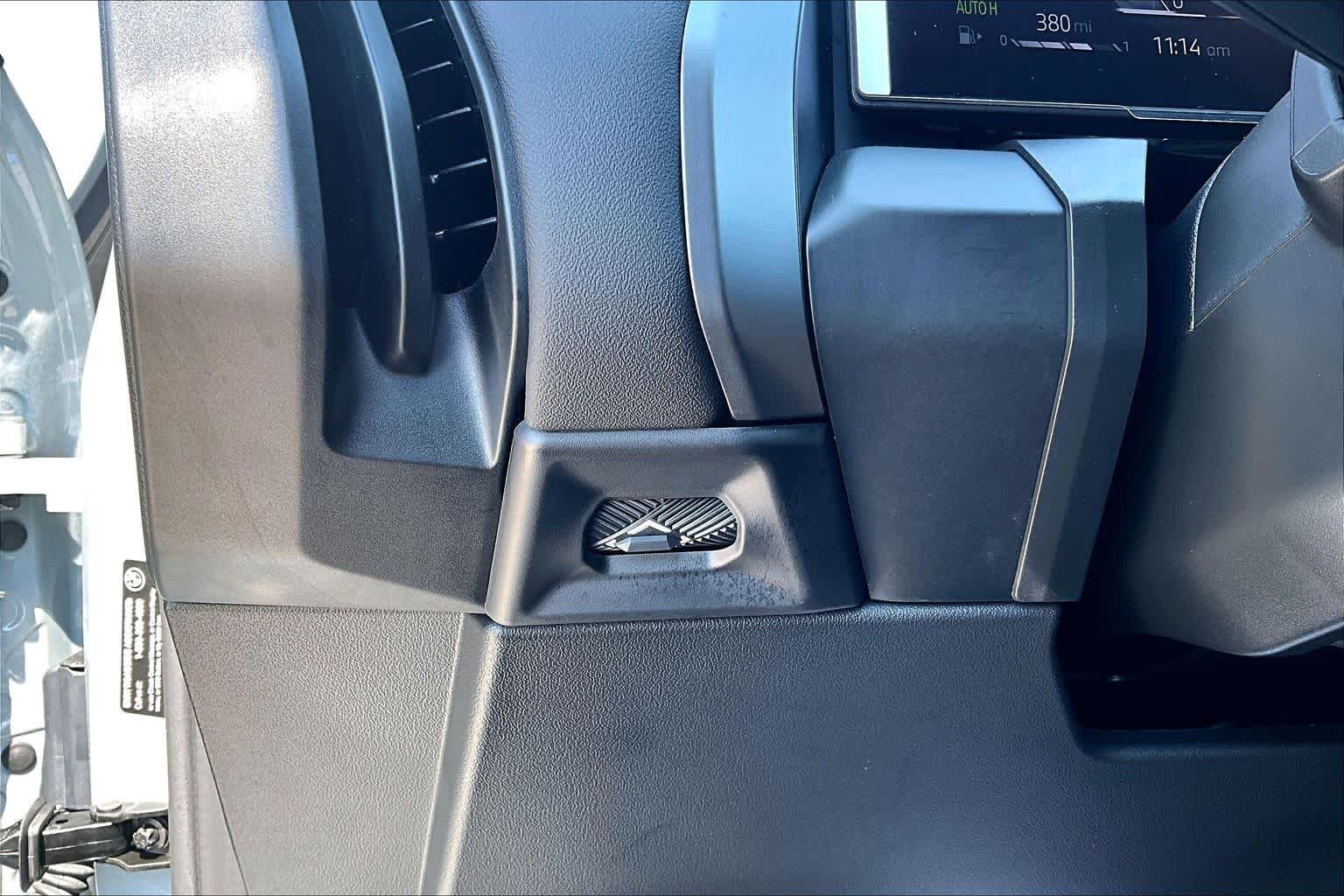 2026 BMW X3 30 - Photo 33