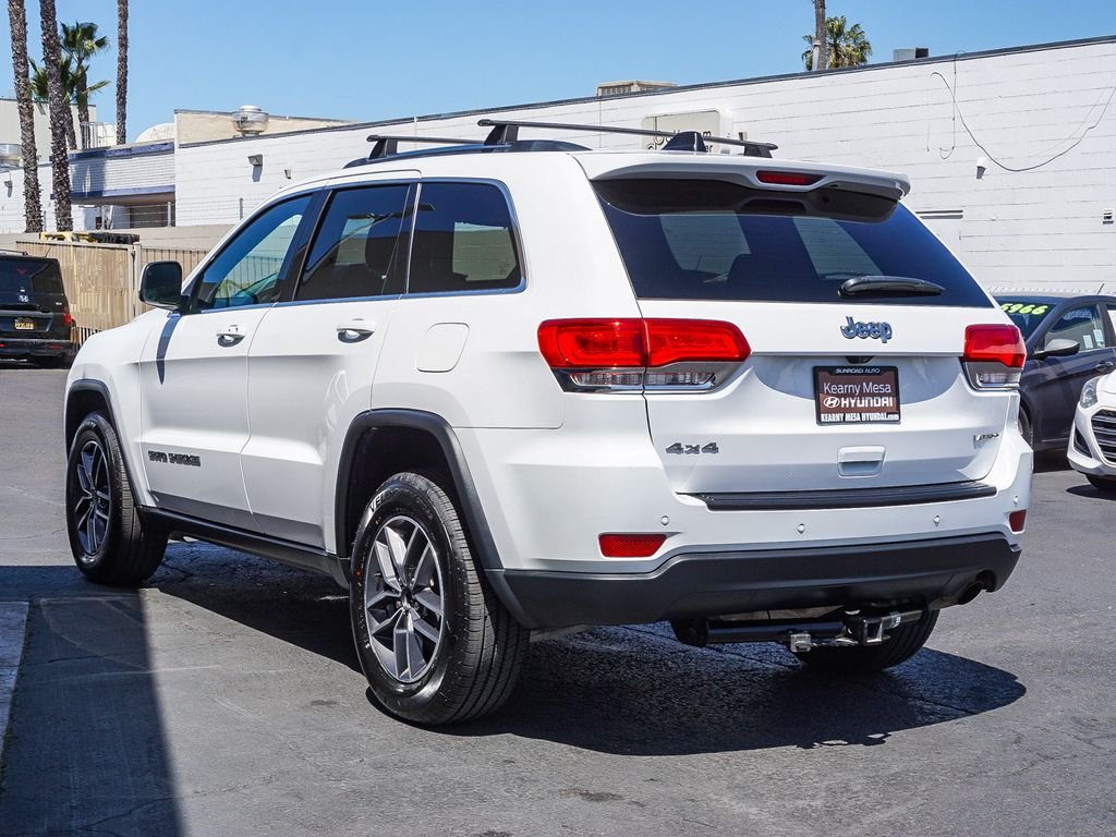 Used 2019 White Jeep Laredo E image 5
