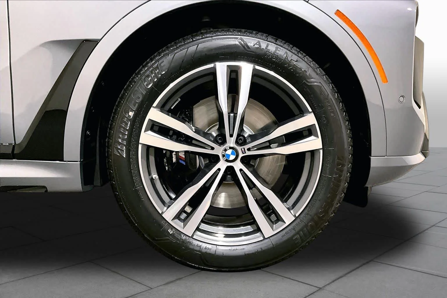 New 2027 Skyscraper Grey Metallic BMW xDrive40i image 17