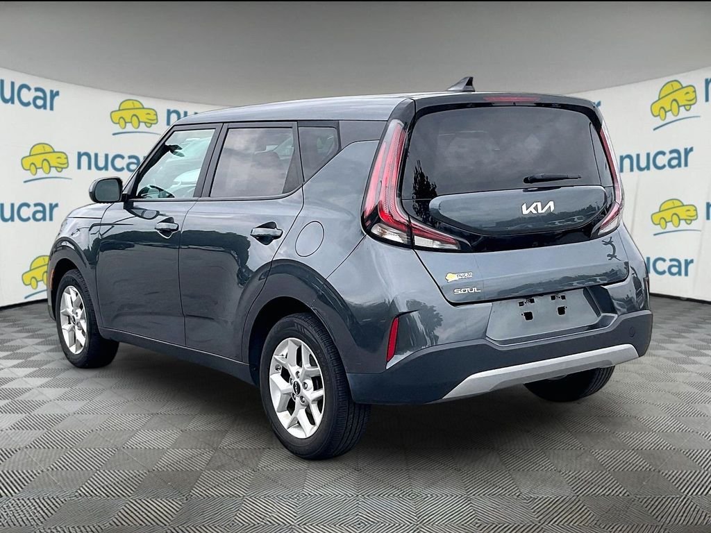 Used 2024 Gravity Gray Kia LX image 4