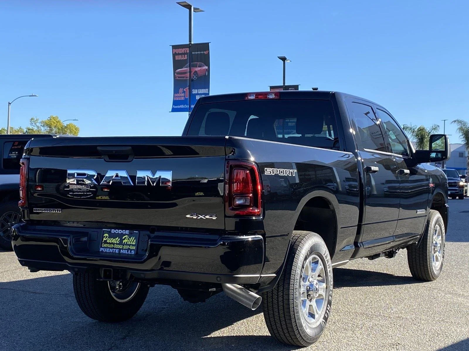 New 2026 Diamond Black Crystal Pearl-Coat Exterior Paint RAM Big Horn image 6