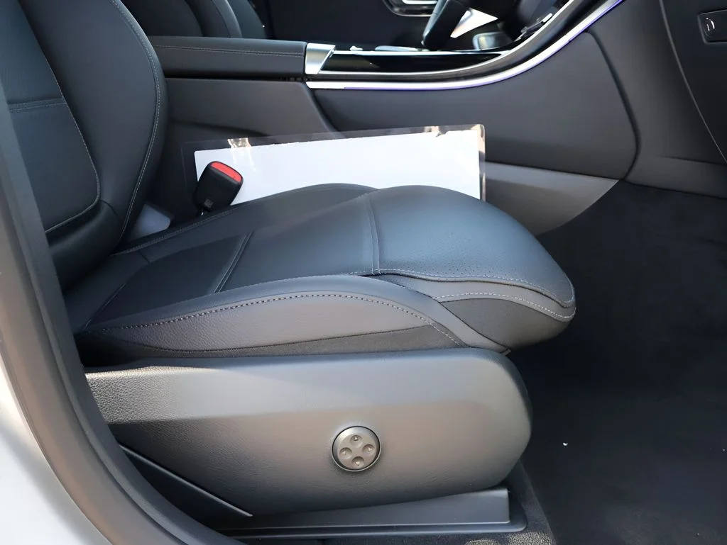 New 2026 Cirrus Silver Metallic Mercedes-Benz GLC 300 image 10