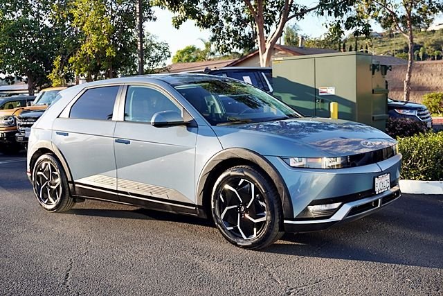 Used 2024 Blue Hyundai SEL image 5