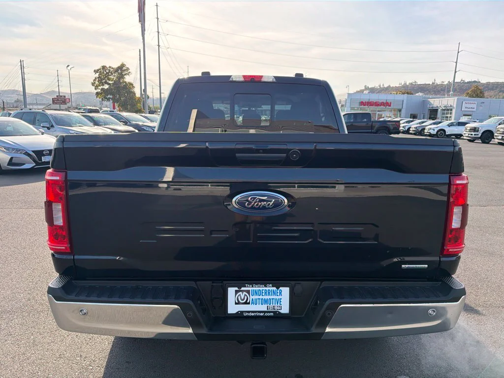 Certified Used 2021 Blue Metallic Ford XLT image 6