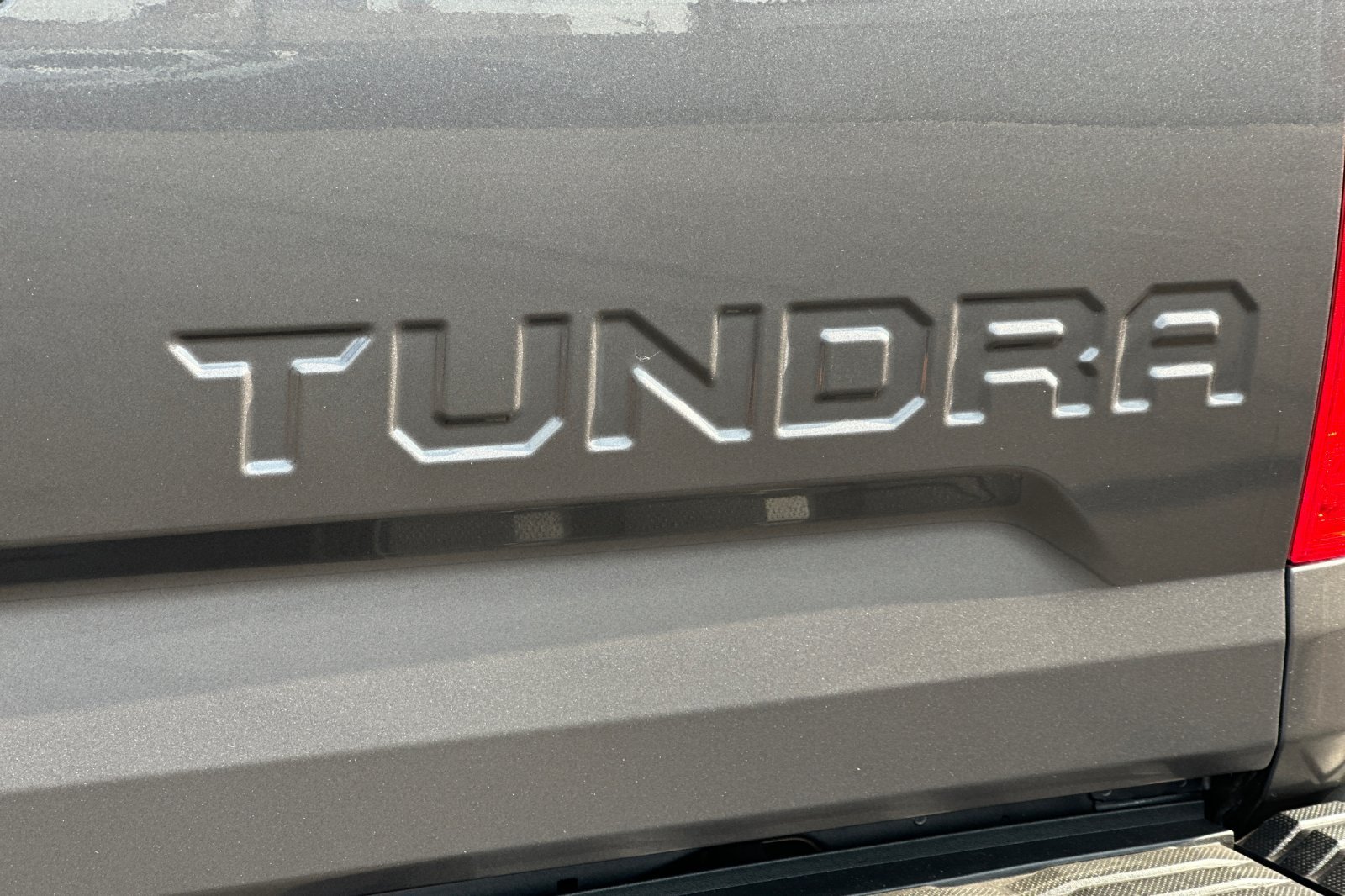 Used 2015 Magnetic Gray Metallic Toyota SR5 image 26
