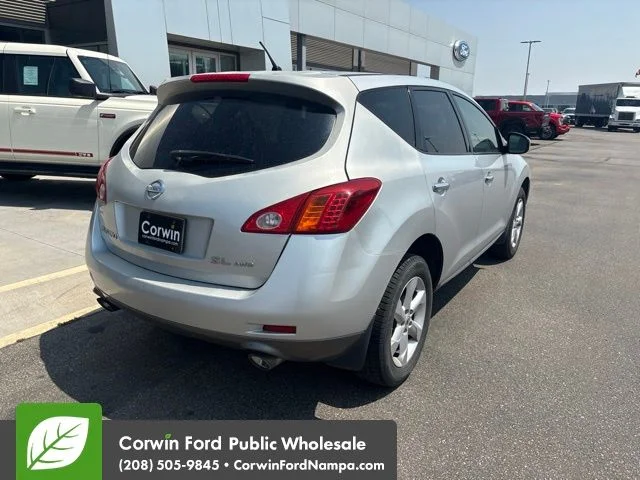 Used 2009 Silver Nissan SL image 4