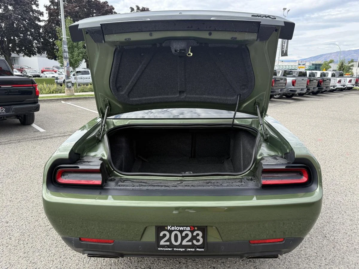 Used 2023 Green Dodge Srt Hellcat image 6