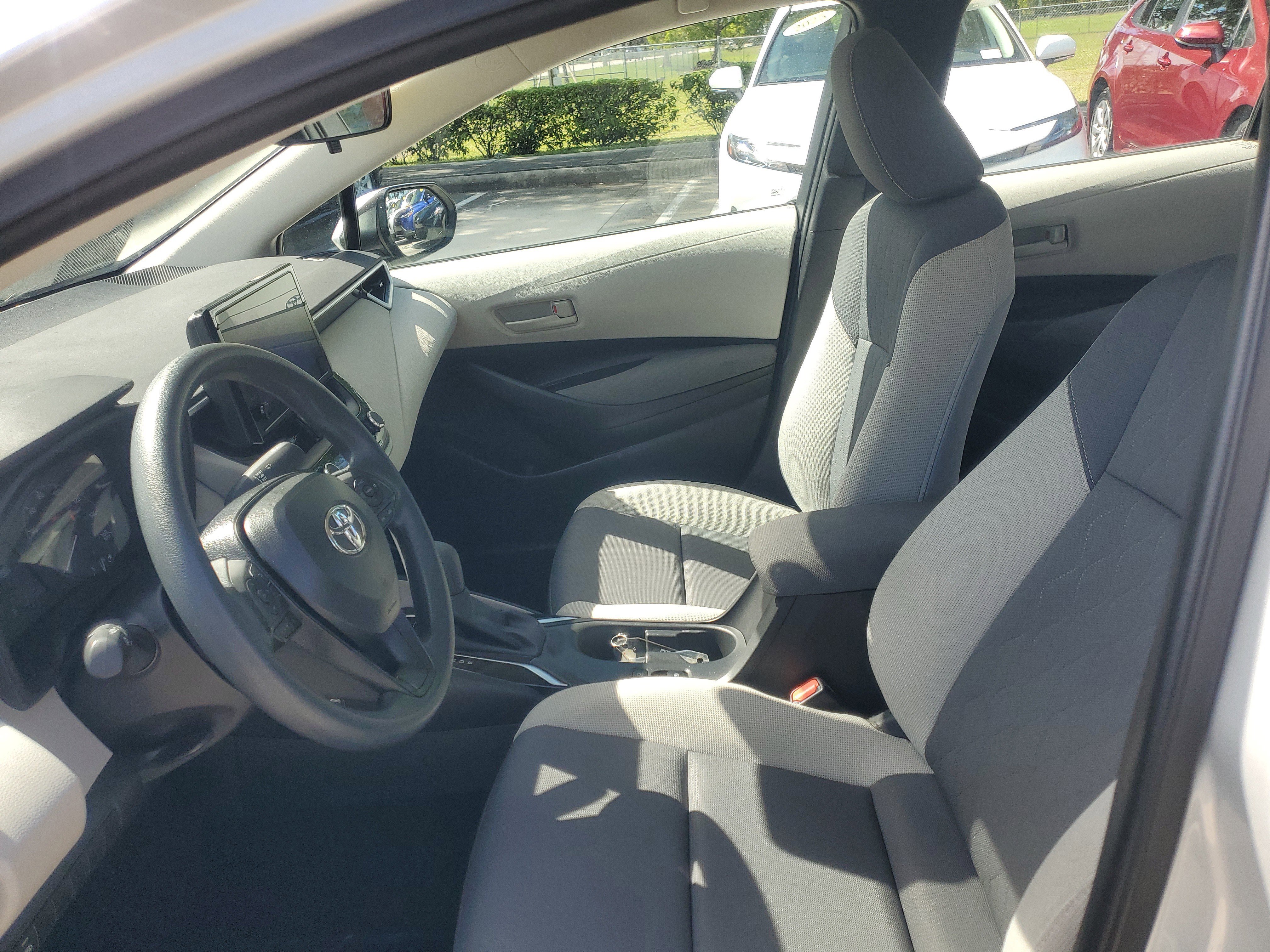 Certified Used 2025 Classic Silver Metallic Toyota LE image 15