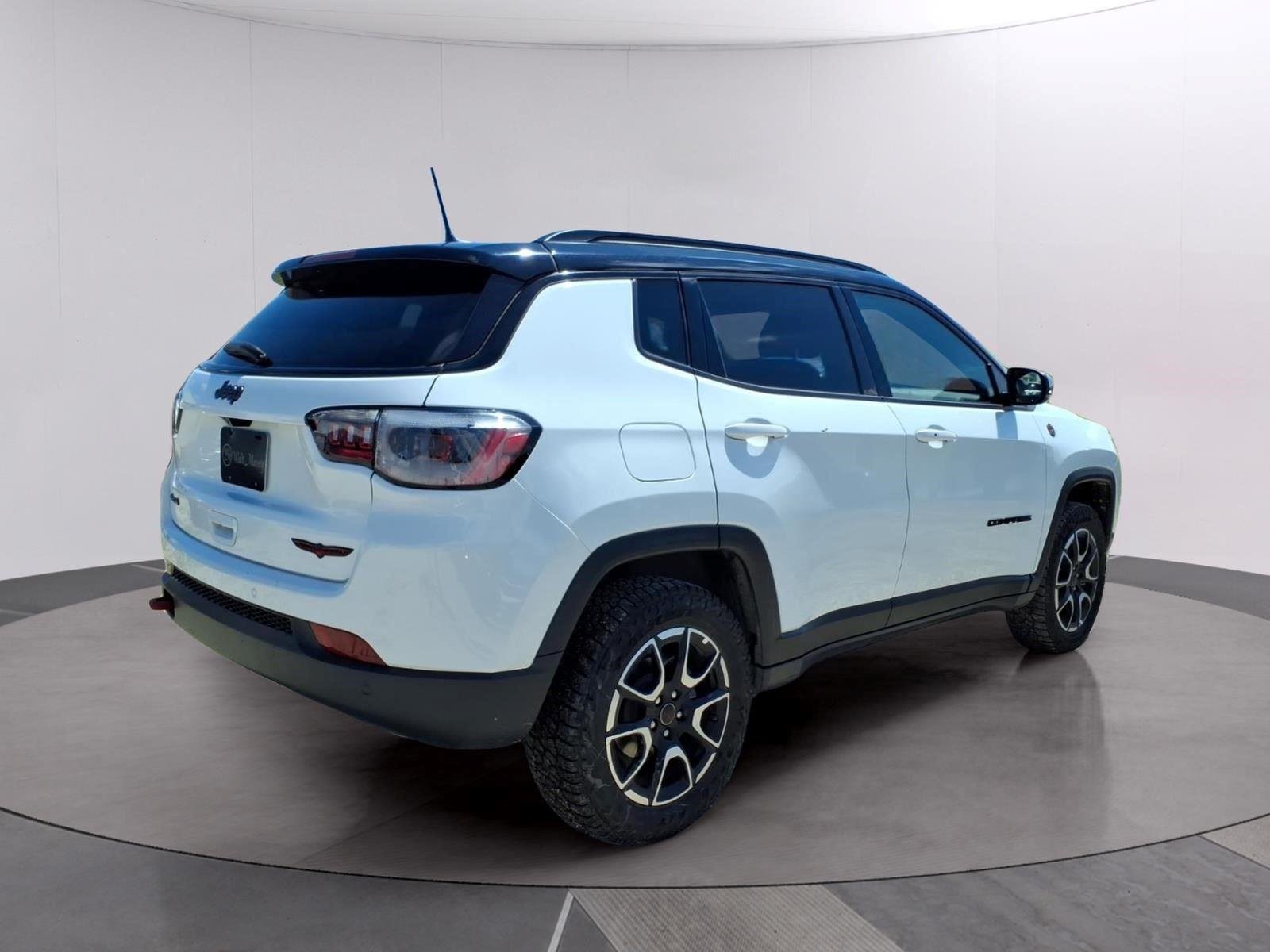 Used 2025 Bright White Clearcoat Jeep Trailhawk image 5