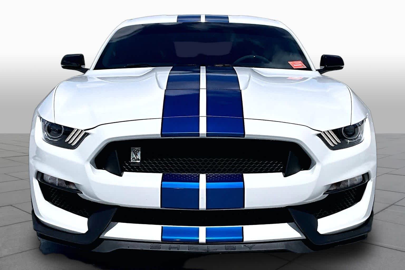 Used 2017 Oxford White Ford Shelby GT350 image 4