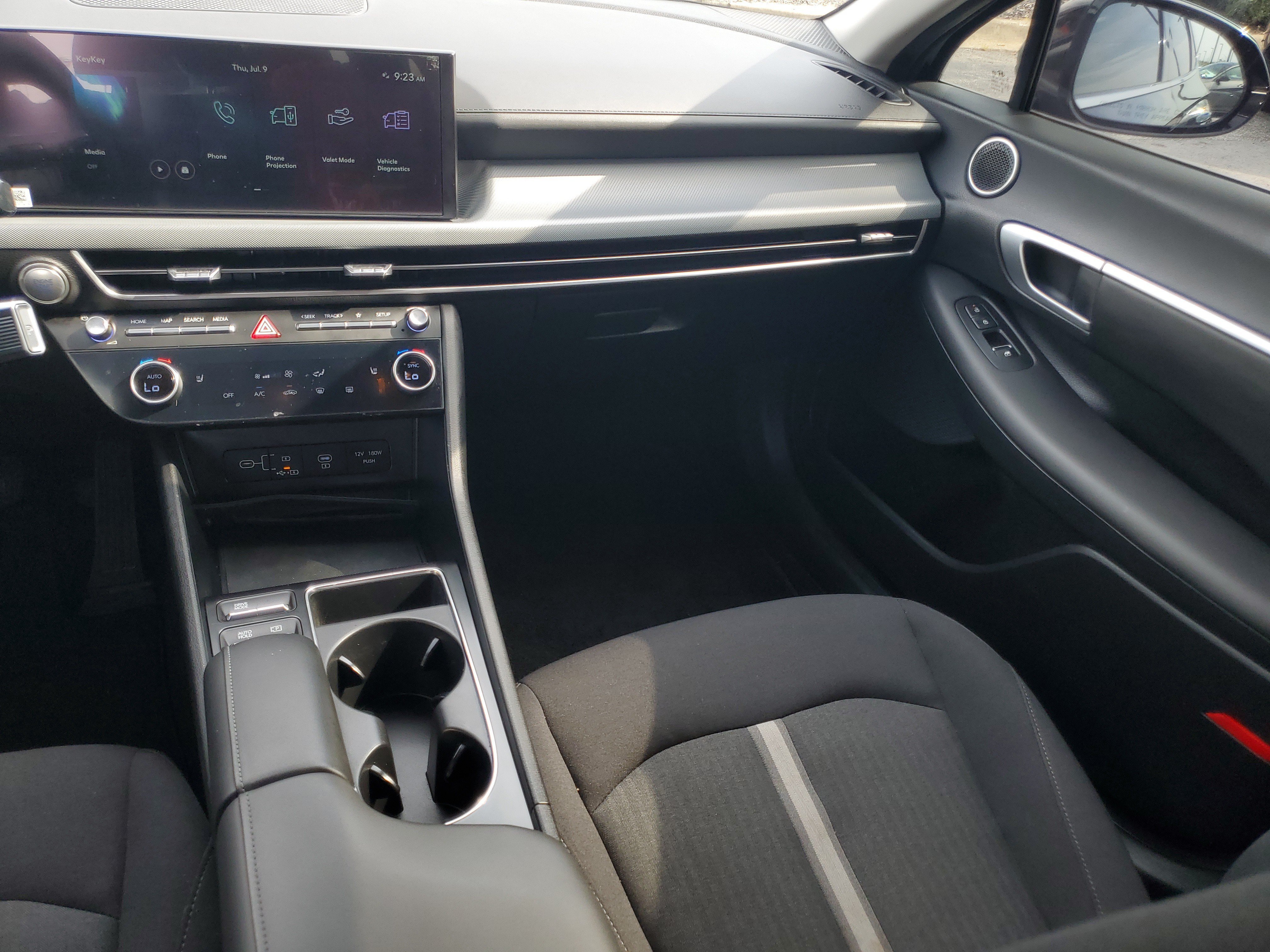 Used 2025 Abyss Black Hyundai SEL image 18